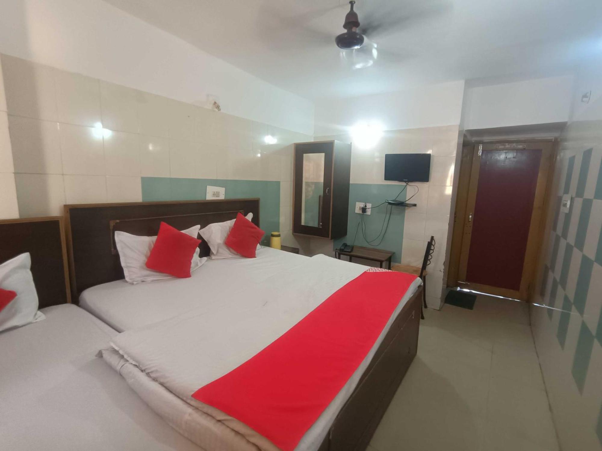 Hotel O Ajay Джамму Экстерьер фото